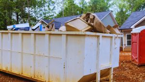 Wywóz gruzu po remoncie mieszkania – jak zrobić to szybko i legalnie